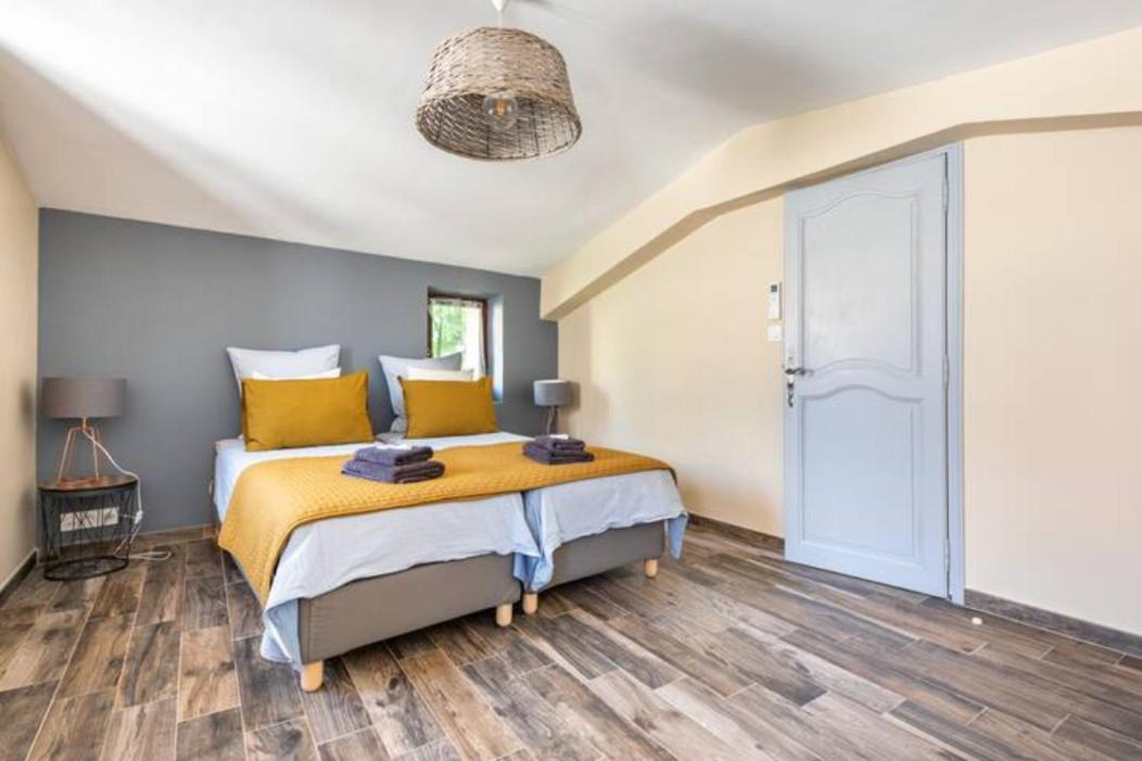 Appartamento Le Marronnier 2 LʼIsle-sur-la-Sorgue Esterno foto